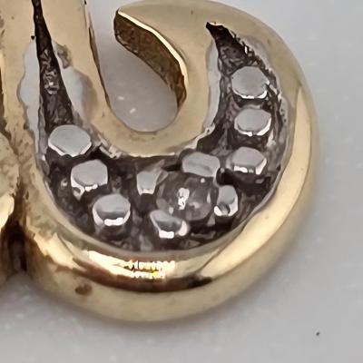 Lot 50: 7" - 10k Gold Bracelet & 10k Gold Cat Pendant with Diamond Eyes - 3g