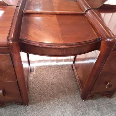 ANTIQUE VANITY WITH MIRROR