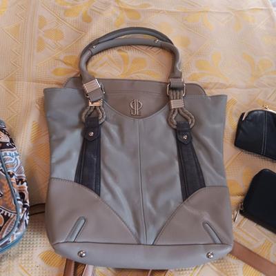 3 PURSES AND MORE