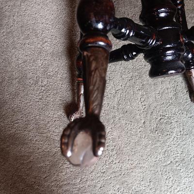 ANTIQUE ADJUSTABLE HEIGHT PIANO STOOL WITH GLASS BALL CLAW FEET