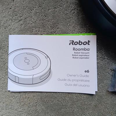 ROBOT ROOMBA VACUUM