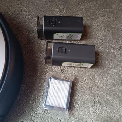 ROBOT ROOMBA VACUUM