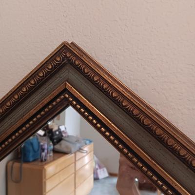 UNIQUE WALL MIRROR