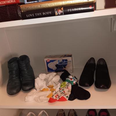LADIES SHORT BOOTS AND CASUAL SHOES (SIZES 8 - 8.5) PLUS A FOOT CARE SYSTEM & SOCKS
