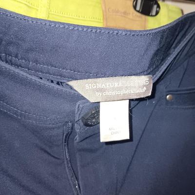 LADIES DENIM, DRESS AND CASUAL PANTS (6 - 8) PLUS NIGHT GOWNS (MED)