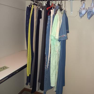 LADIES DENIM, DRESS AND CASUAL PANTS (6 - 8) PLUS NIGHT GOWNS (MED)