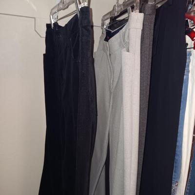 LADIES DENIM, DRESS AND CASUAL PANTS (6 - 8) PLUS NIGHT GOWNS (MED)