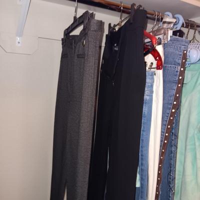 LADIES DENIM, DRESS AND CASUAL PANTS (6 - 8) PLUS NIGHT GOWNS (MED)