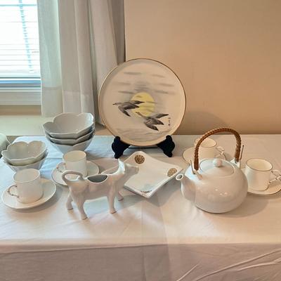 937 Large White Porcelain China-Set Lot