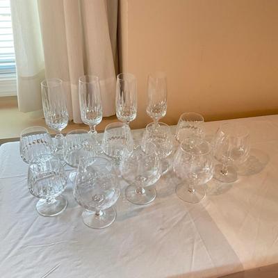 938 Large 14pc Set of Schott Zwiesel German Cut Crystal Stemware