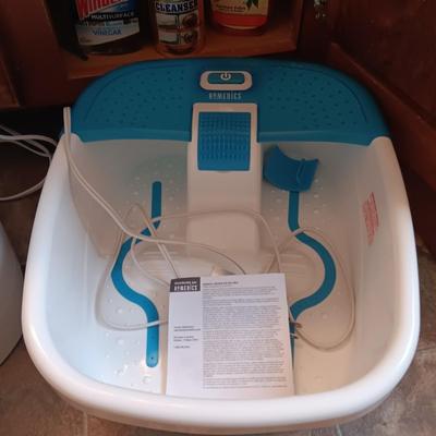 HUMIDIFIER, HOMEDIC FOOT SOAKER AND SOME CLEANING CHEMICALS