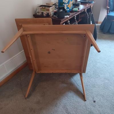 MCM HEYWOOD WAKEFIELD 2 TIER CORNER TABLE IN GREAT CONDITION