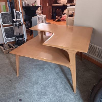 MCM HEYWOOD WAKEFIELD 2 TIER CORNER TABLE IN GREAT CONDITION