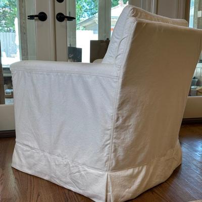 Lee Industries Slipcover Swivel Armchair (2 of 2)