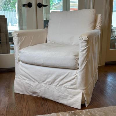 Lee Industries Slipcover Swivel Armchair (2 of 2)
