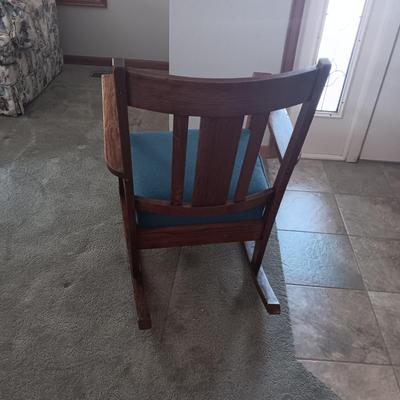 BEAUTIFUL ANTIQUE WALL MIRROR AND AN ANTIQUE ROCKING CHAIR