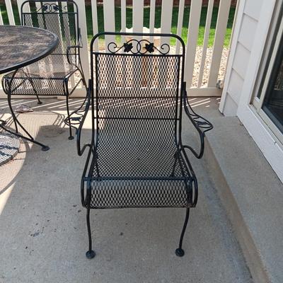 ROUND METAL MESH PATIO TABLE WITH 4 CHAIRS, UMBRELLA STAND AND UMBRELLA