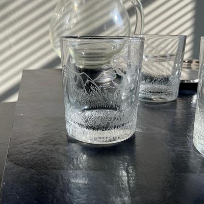 965 Seven Etched Richard Bishop Flying Geese Glassware With Silver Base Pitcher & Plated Chippendale Tray
