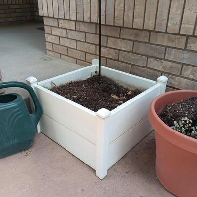 FLOWER POTS, CAST IRON FROG, CONCRETE SQUIRREL & WATERING CAN