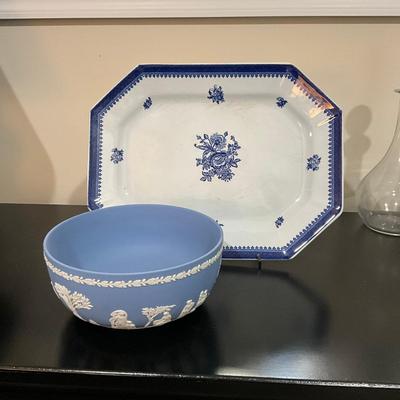 970 Wedgwood Jasperware Bowl With Stoneware Platter