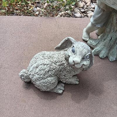 2 RESIN YARD ARTS