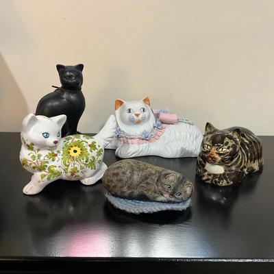 973 Five Cat Figurines