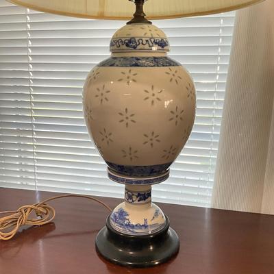 975 Blue & White Rice Lamp