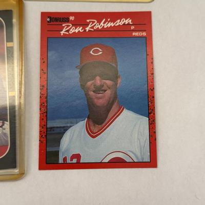 Lot 12: Vintage & Modern MLB Baseball Card Lot – Greg Maddux Rated Rookie, Torii Hunter, Jermaine Dye & More