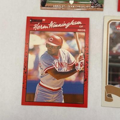 Lot 12: Vintage & Modern MLB Baseball Card Lot – Greg Maddux Rated Rookie, Torii Hunter, Jermaine Dye & More
