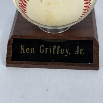 Lot 13: Ken Griffey Jr. Autographed Official MLB Baseball – Hall of Fame Signature – Rare Collectible