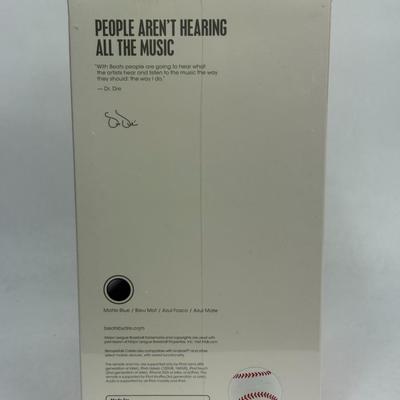 Lot 19: New York Yankees Beats by Dre Headphones – Limited Edition Sports Audio Gear