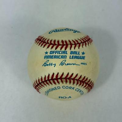 Lot 30: Sparky Lyle Autographed Baseball – Yankees Cy Young Winner & World Series Champion