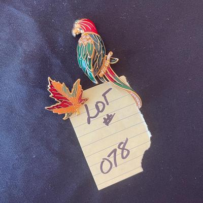 2 Pins