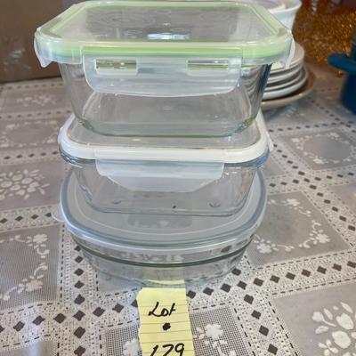 Storage containers