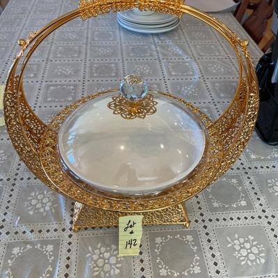 Decorative serving bowl