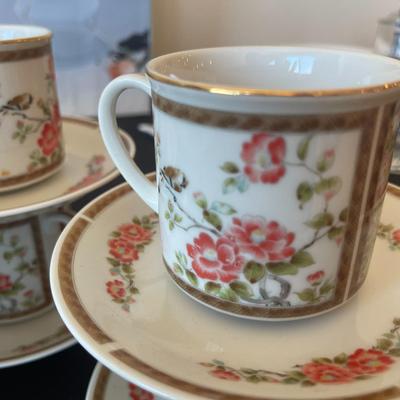 Cups & Saucers