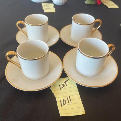 Cups & Saucers