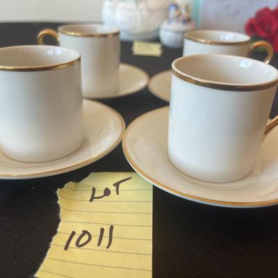 Cups & Saucers