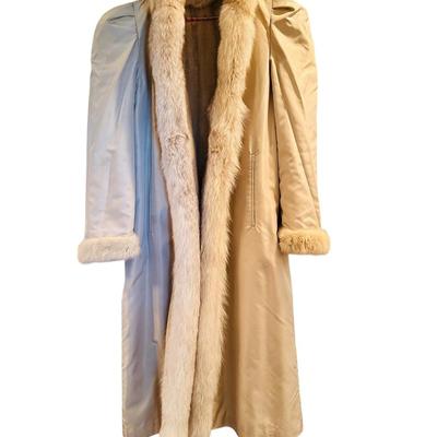 Clothing - Fur - reversible Champagne Mink w/ fox trim - no belt size 10 estimate