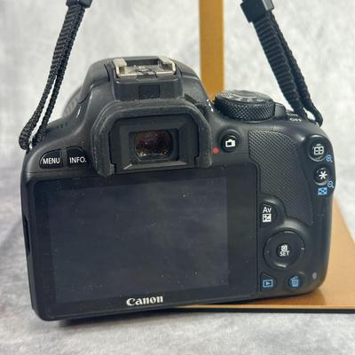 Lot 3: Canon EOS Rebel SL1 Camera with Canon Zoom Lens