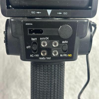 Lot 5: Sunpak Auto 544 Thyristor Handle Flash