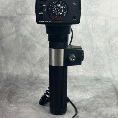 Lot 7: Sunpak Handle Flash