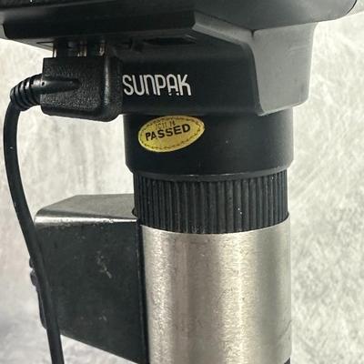 Lot 7: Sunpak Handle Flash