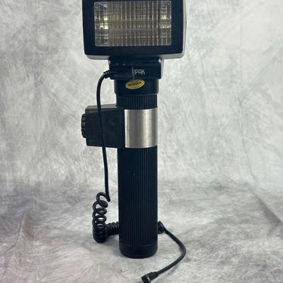 Lot 7: Sunpak Handle Flash
