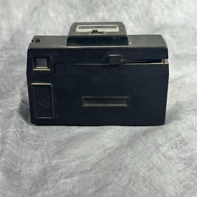Lot 16: Vintage Continental Electroflash 126 Camera