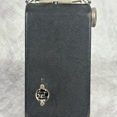 Lot 21: Kodak Jiffy Six-16 Series II Vintage Folding Camera with Twindar Lens