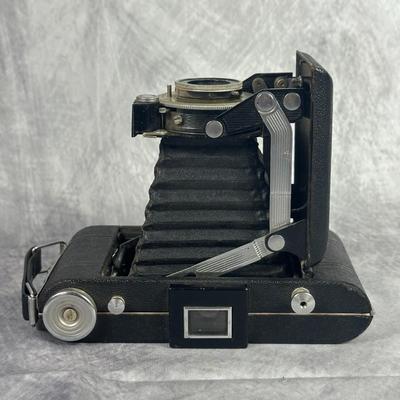 Lot 22: Vintage Kodak No.1 Diomatic Camera