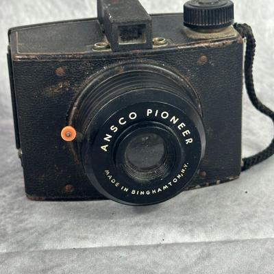 Lot 23: Vintage Ansco Pioneer Camera