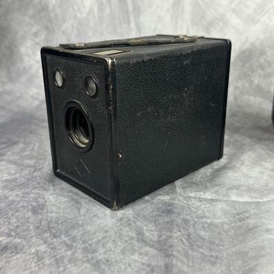 Lot 28: Lot of 3 Decorative Vintage Kodak Box Cameras