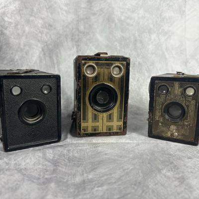 Lot 28: Lot of 3 Decorative Vintage Kodak Box Cameras